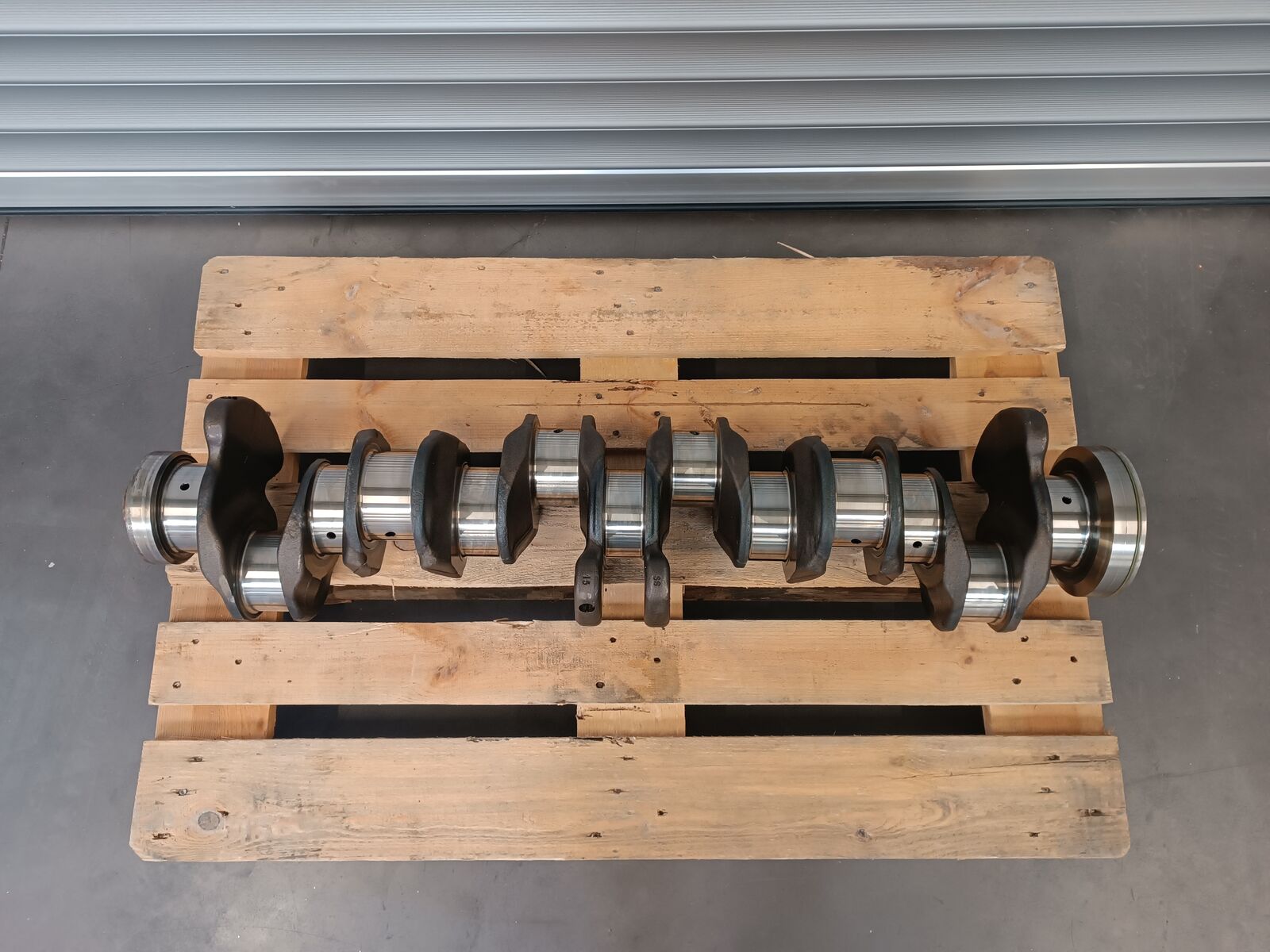 crankshaft VOLVO 20486222 for truck tractor VOLVO FH