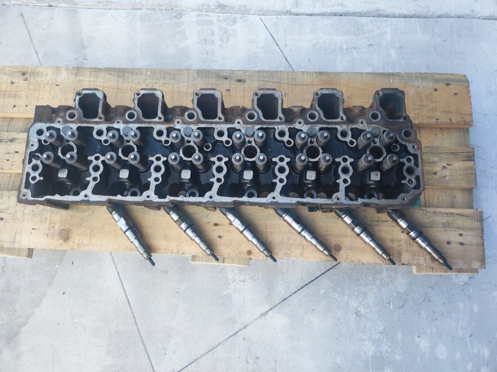 cylinder head RENAULT DXI7 for truck RENAULT MIDLUM | PREMIUM