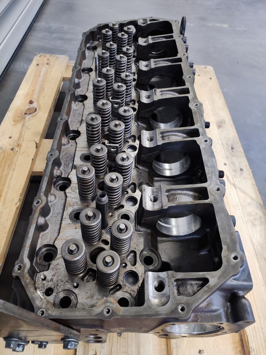 cylinder head IVECO Cursor 11 - Euro 6 for truck IVECO Stralis - Trakker