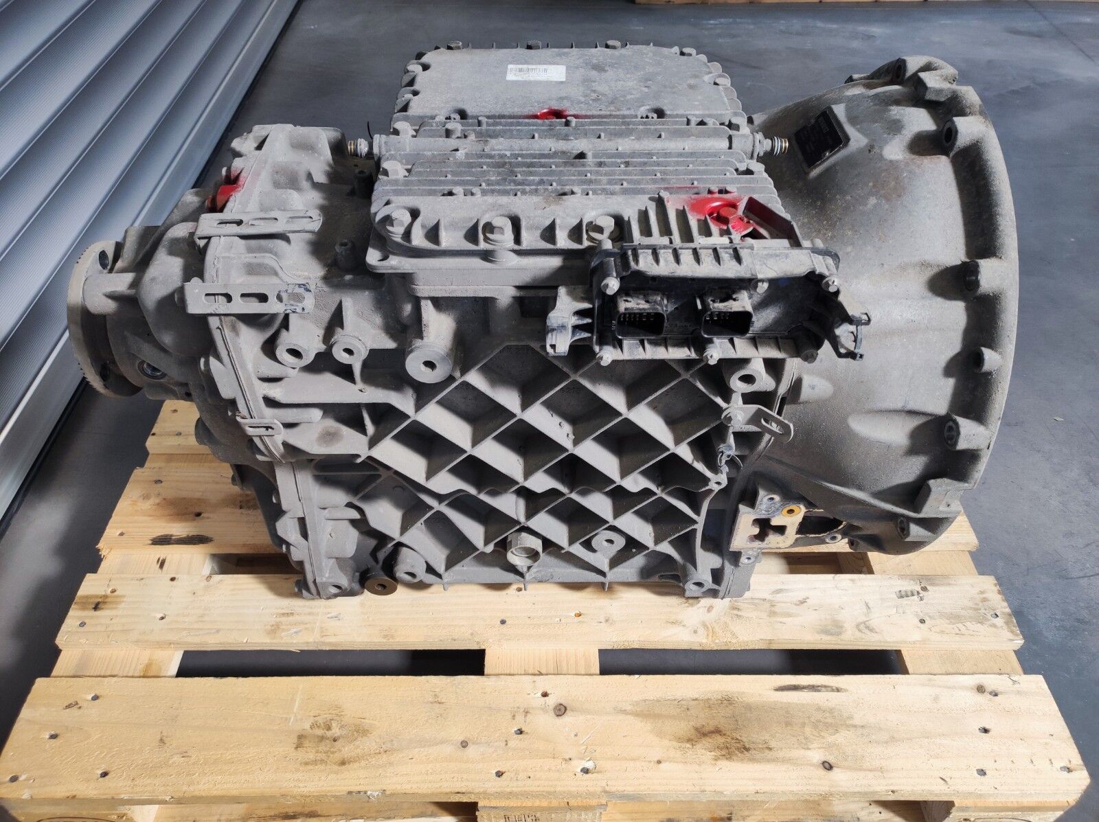 gearbox RENAULT AT2412E for truck RENAULT Automatic