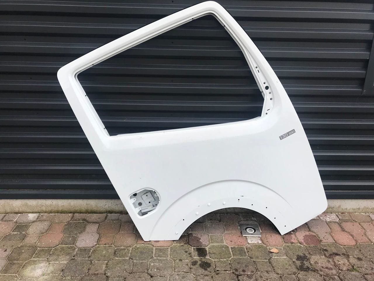 door NISSAN NT400 CABSTAR for truck NISSAN CABSTAR