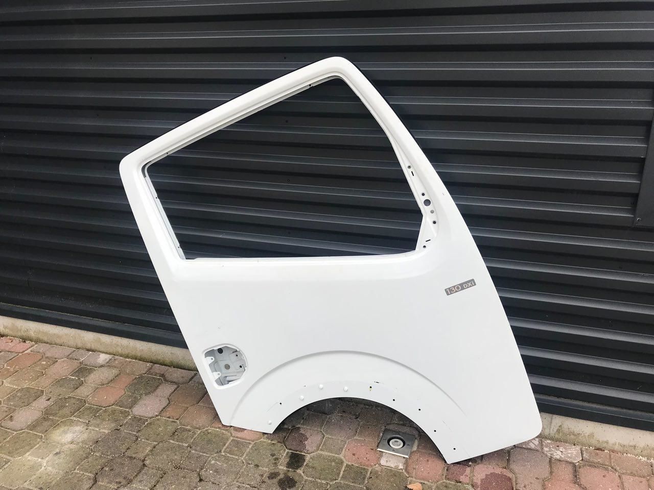 door NISSAN NT400 CABSTAR for truck NISSAN CABSTAR