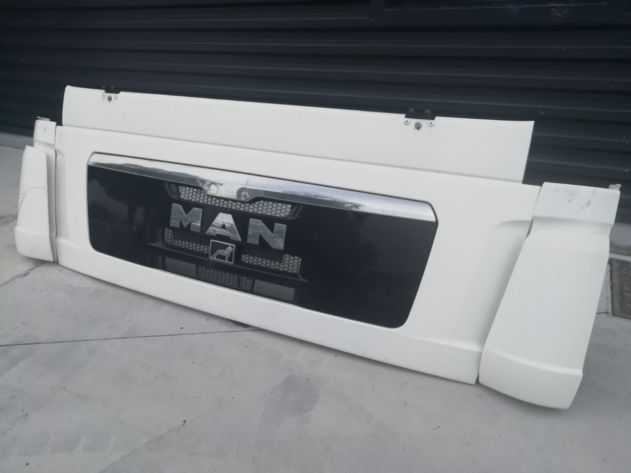 radiator grille MAN TGL TGM TGS for truck MAN EURO 5 - E5