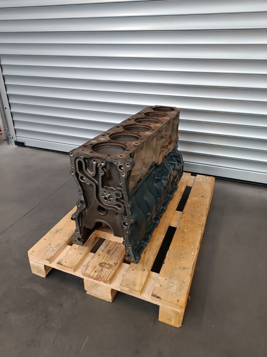 crankcase RENAULT PREMIUM - DXI11 DXI 11 for truck RENAULT PREMIUM