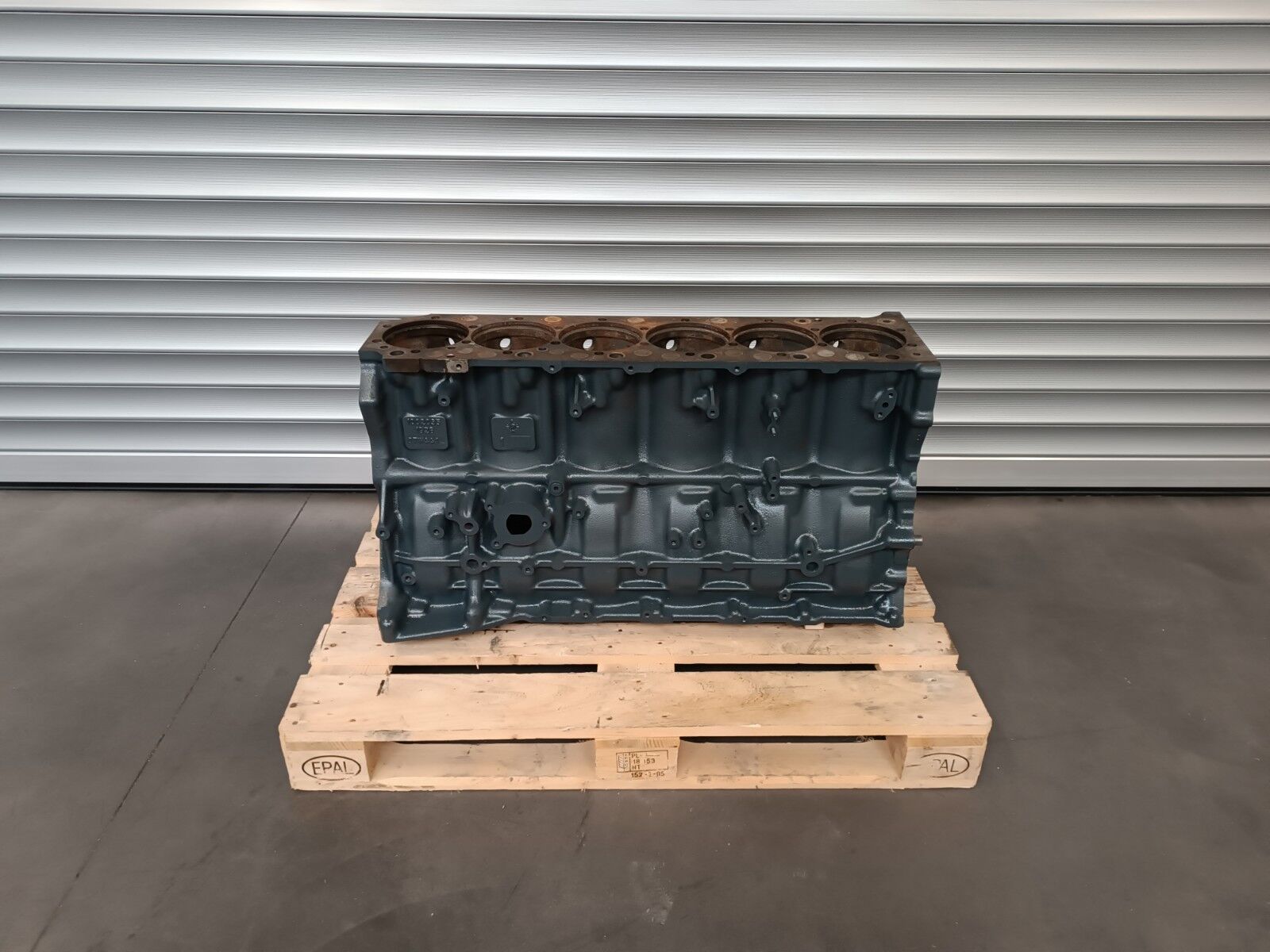 crankcase RENAULT PREMIUM - DXI11 DXI 11 for truck RENAULT PREMIUM