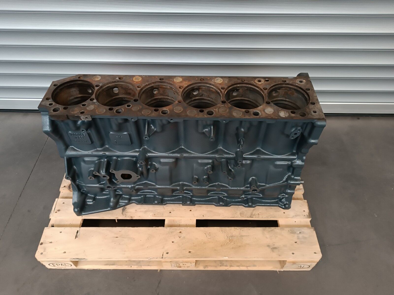 crankcase RENAULT PREMIUM - DXI11 DXI 11 for truck RENAULT PREMIUM