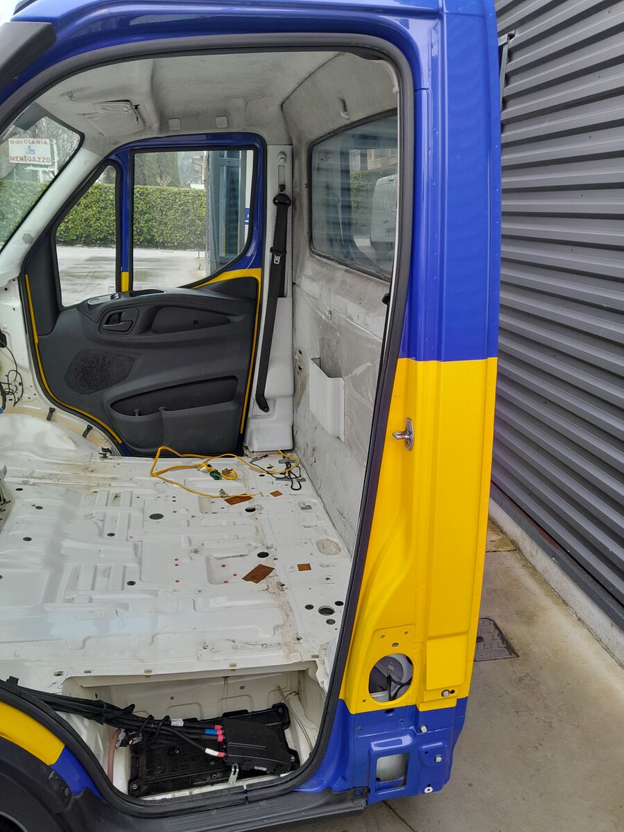 cabin IVECO DAILY for commercial vehicle - light truck IVECO EURO 6