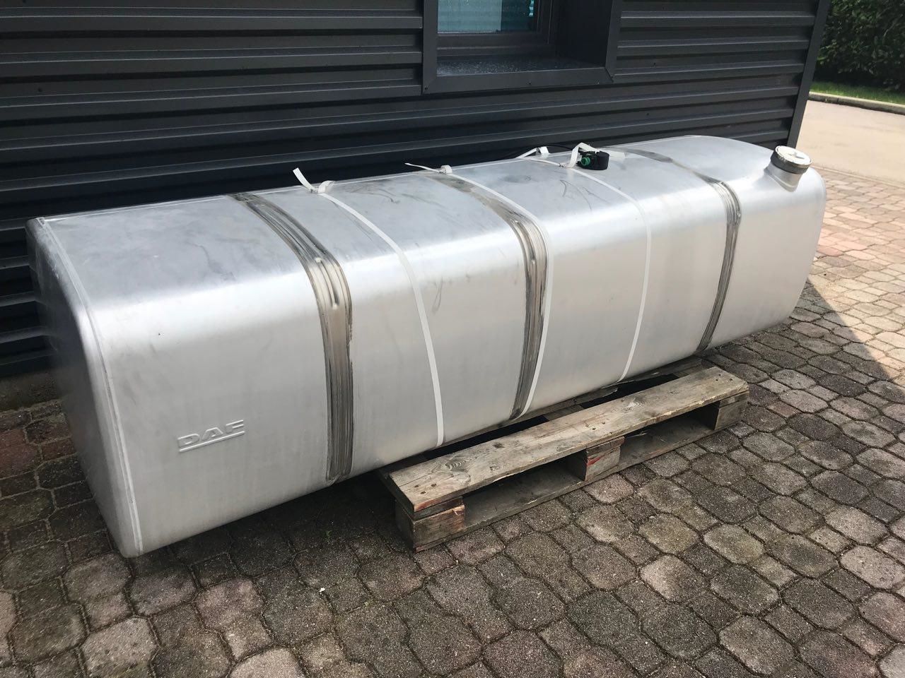 fuel tank DAF 850 L for truck DAF CF75 CF85 XF105