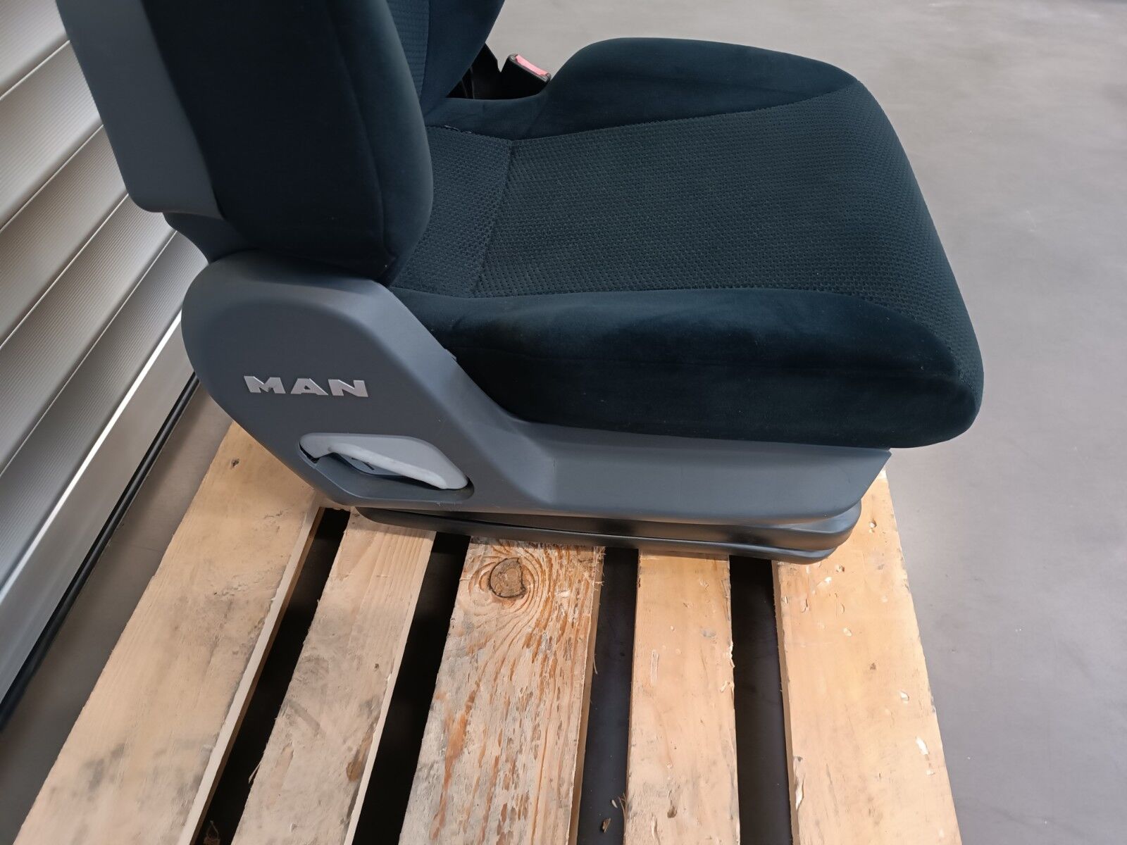 seat MAN new - nuovo - neuf - neu for truck MAN TGX - TGS