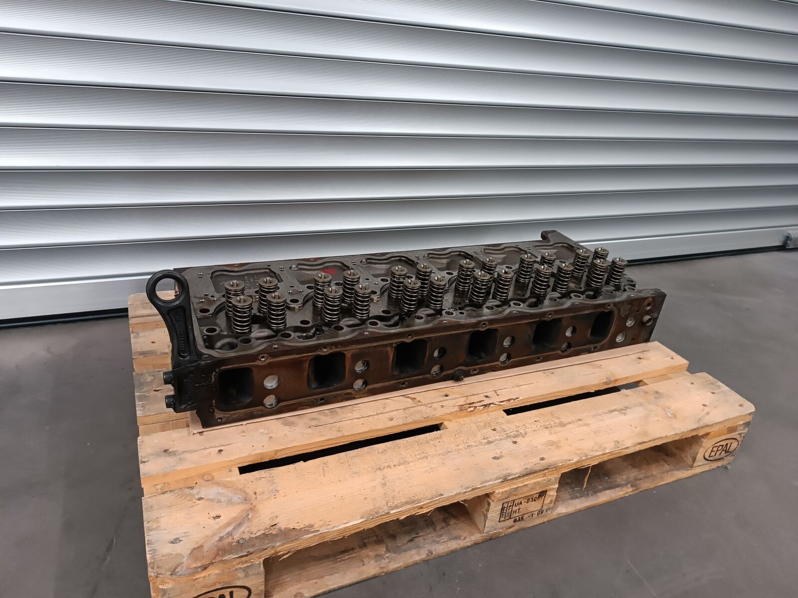 cylinder head VOLVO FH D13B 400 480 for truck tractor VOLVO FH / FM