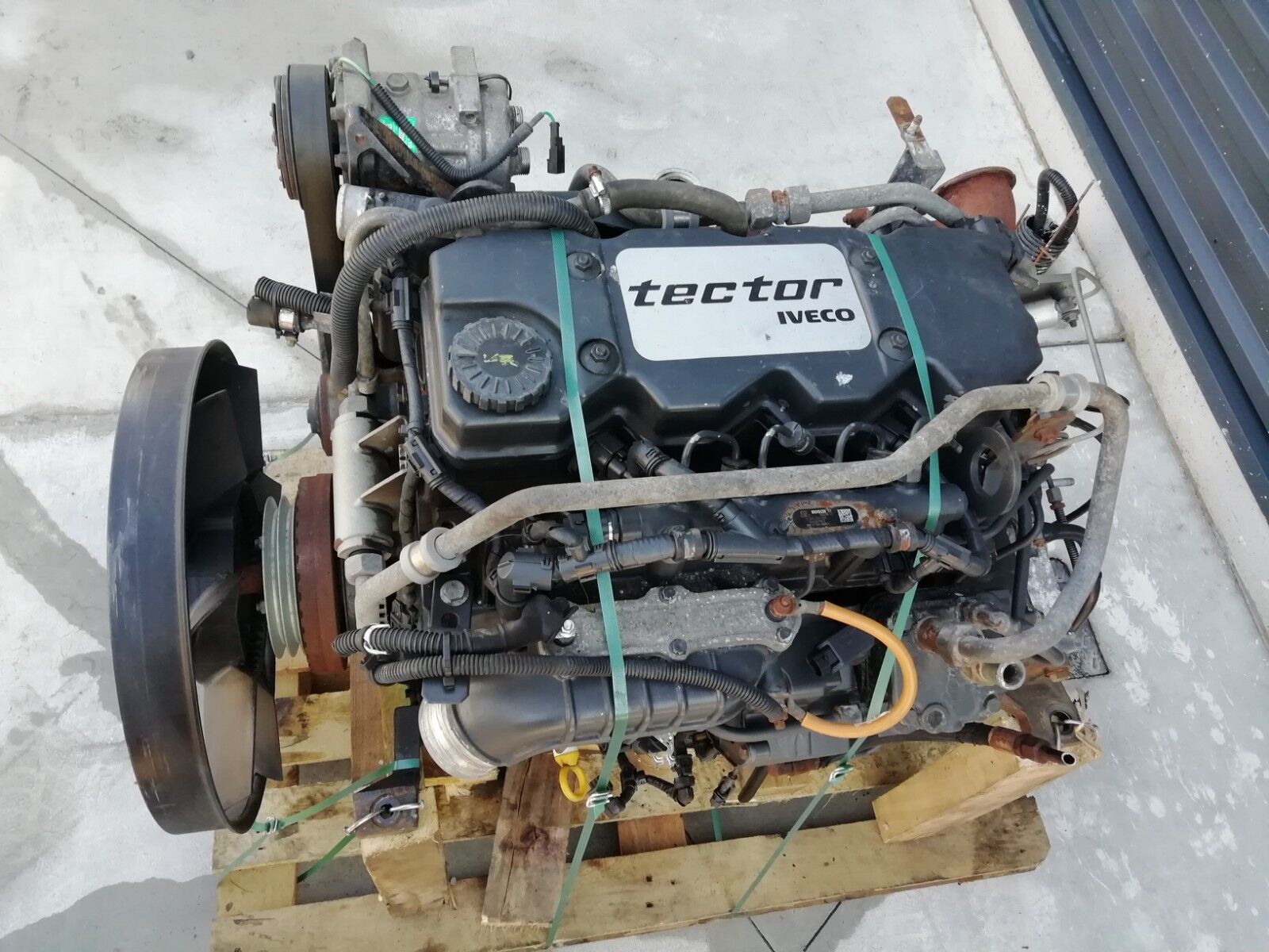 engine IVECO EUROCARGO TECTOR 4 F4AE3481 EURO 5 for truck IVECO EUROCARGO 4 CILYNDERS