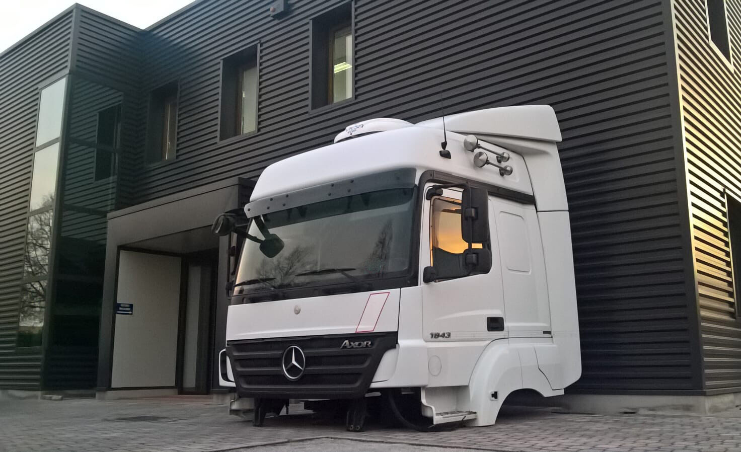 cabin MERCEDES-BENZ AXOR EURO 5 for truck tractor MERCEDES-BENZ AXOR HIGH ROOF SLEEPER CABIN