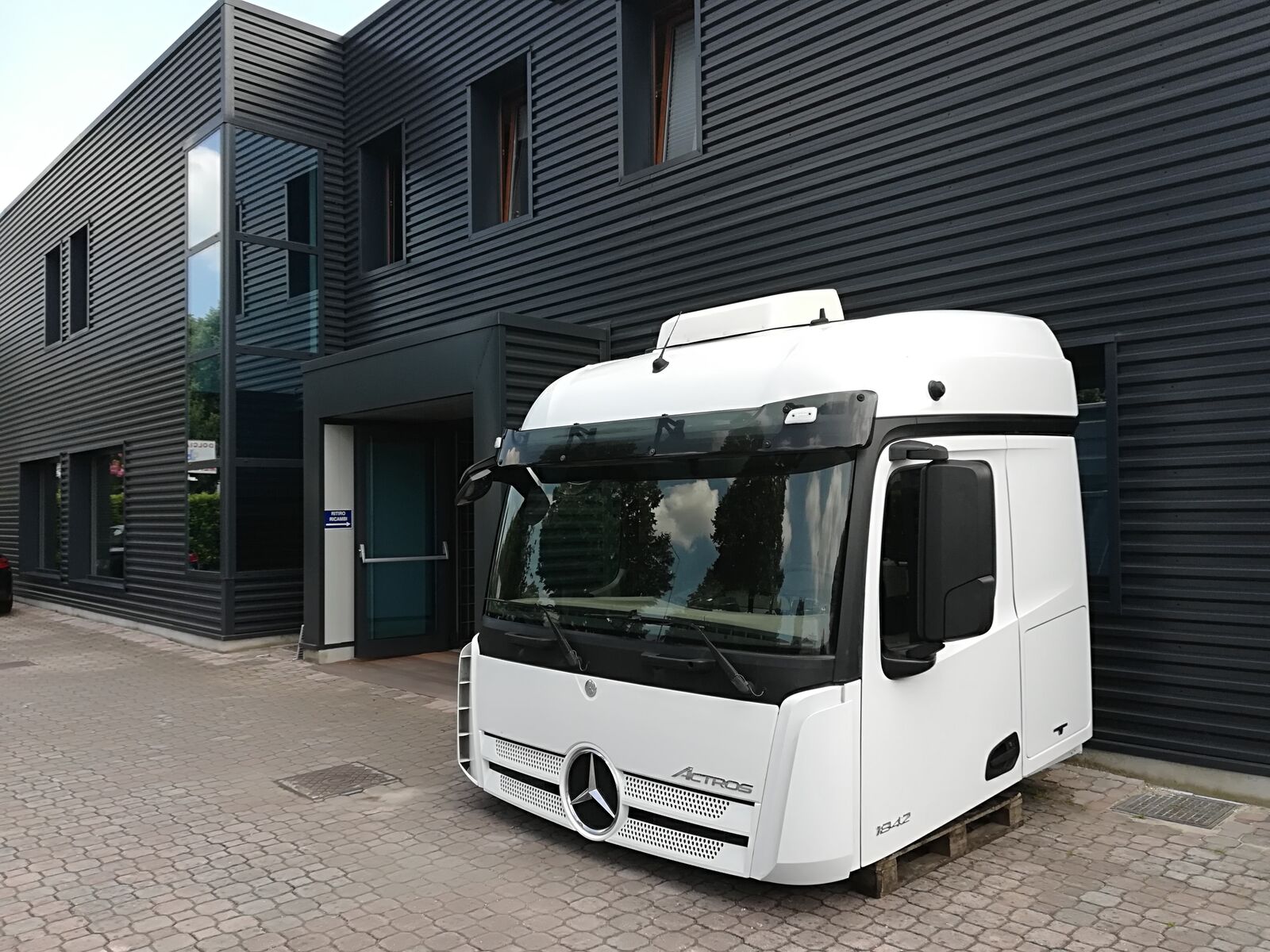 cabin MERCEDES-BENZ ACTROS 2500 mm MP4 for truck tractor MERCEDES-BENZ ACTROS STREAMSPACE