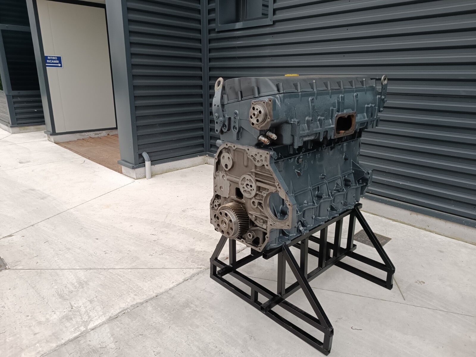 engine IVECO STRALIS CURSOR 10 F3AE3681 EURO 5 RECONDITIONED WITH WARRANTY for truck IVECO 400 420 450 460 STRALIS - TRAKKER