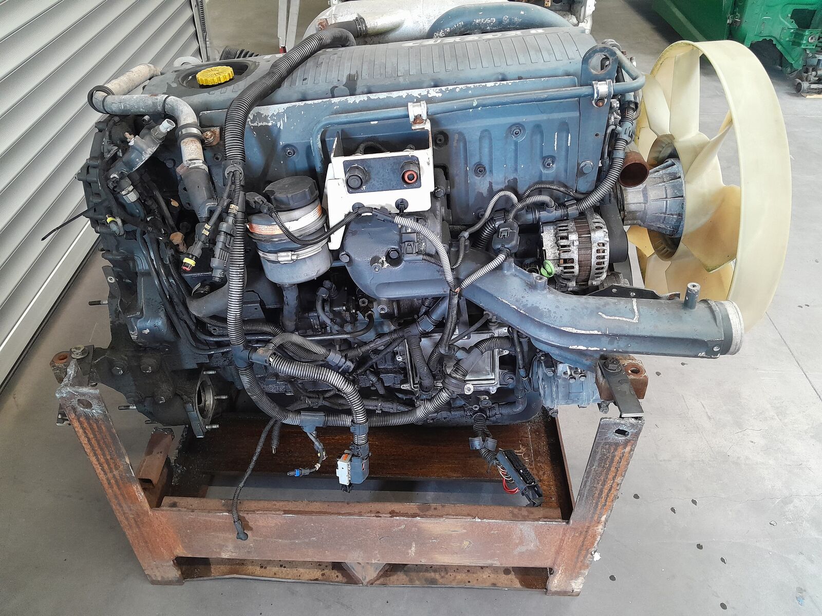 engine IVECO STRALIS CURSOR 8 F2BE3681 E5 for truck IVECO Cursor 8 E5