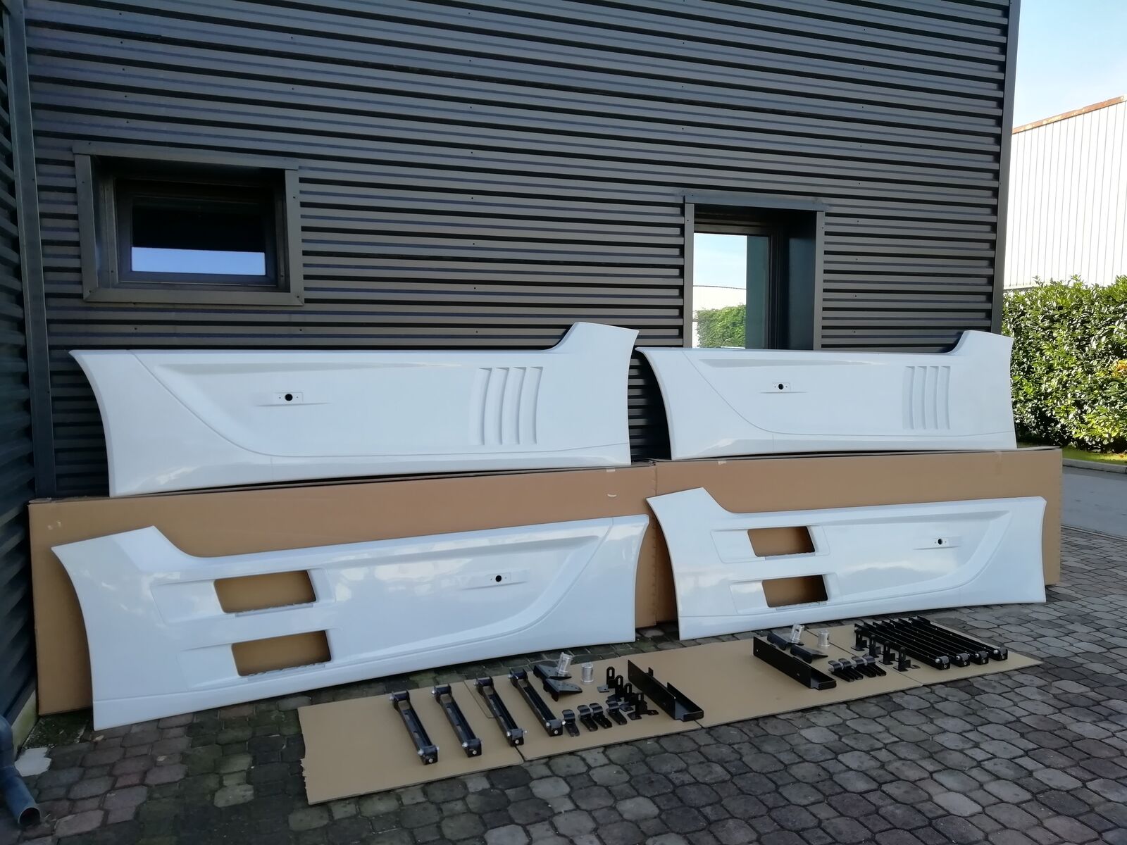 spoiler MERCEDES-BENZ AROCS ACTROS for truck MERCEDES-BENZ MP4 EURO 6 Sideskirts