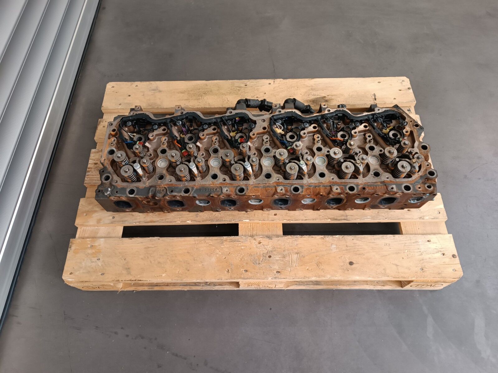 cylinder head DAF 106 MX13 390 H2 - MX13 355 H2 for truck DAF XF106 480 - 530