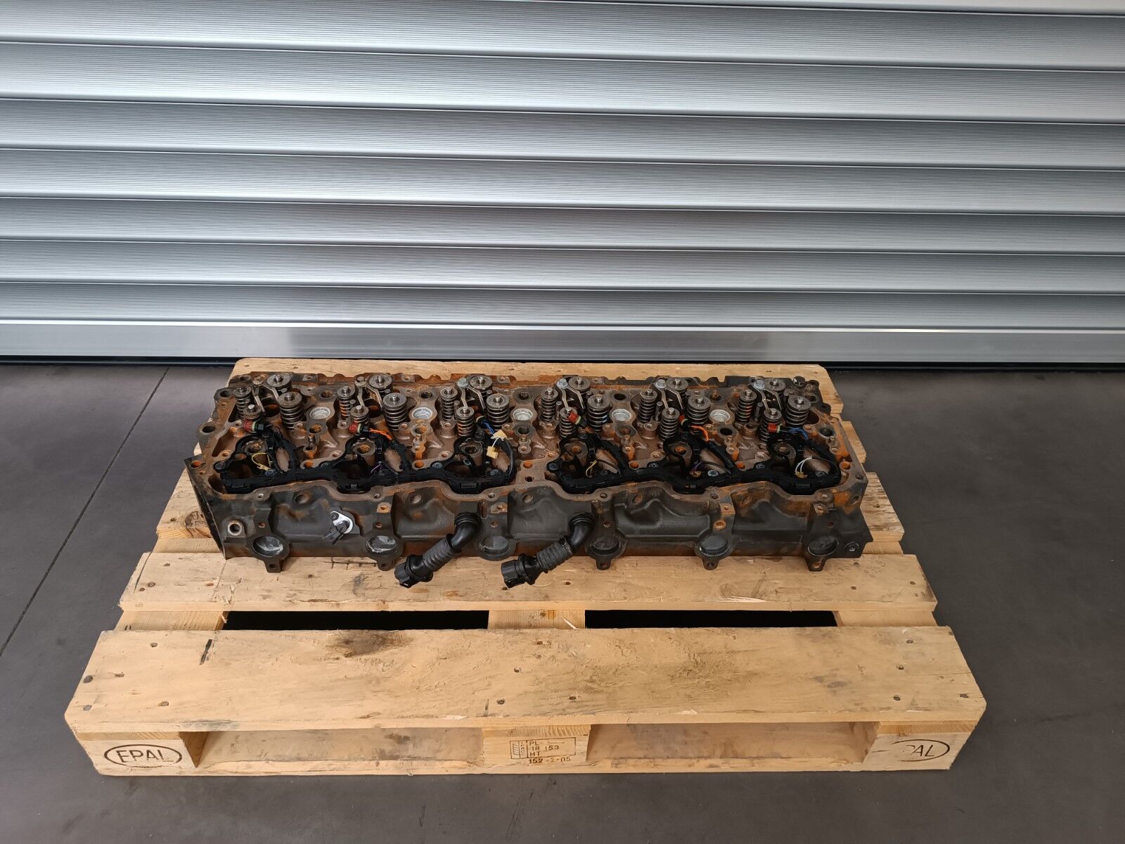 cylinder head DAF 106 MX13 390 H2 - MX13 355 H2 for truck DAF XF106 480 - 530