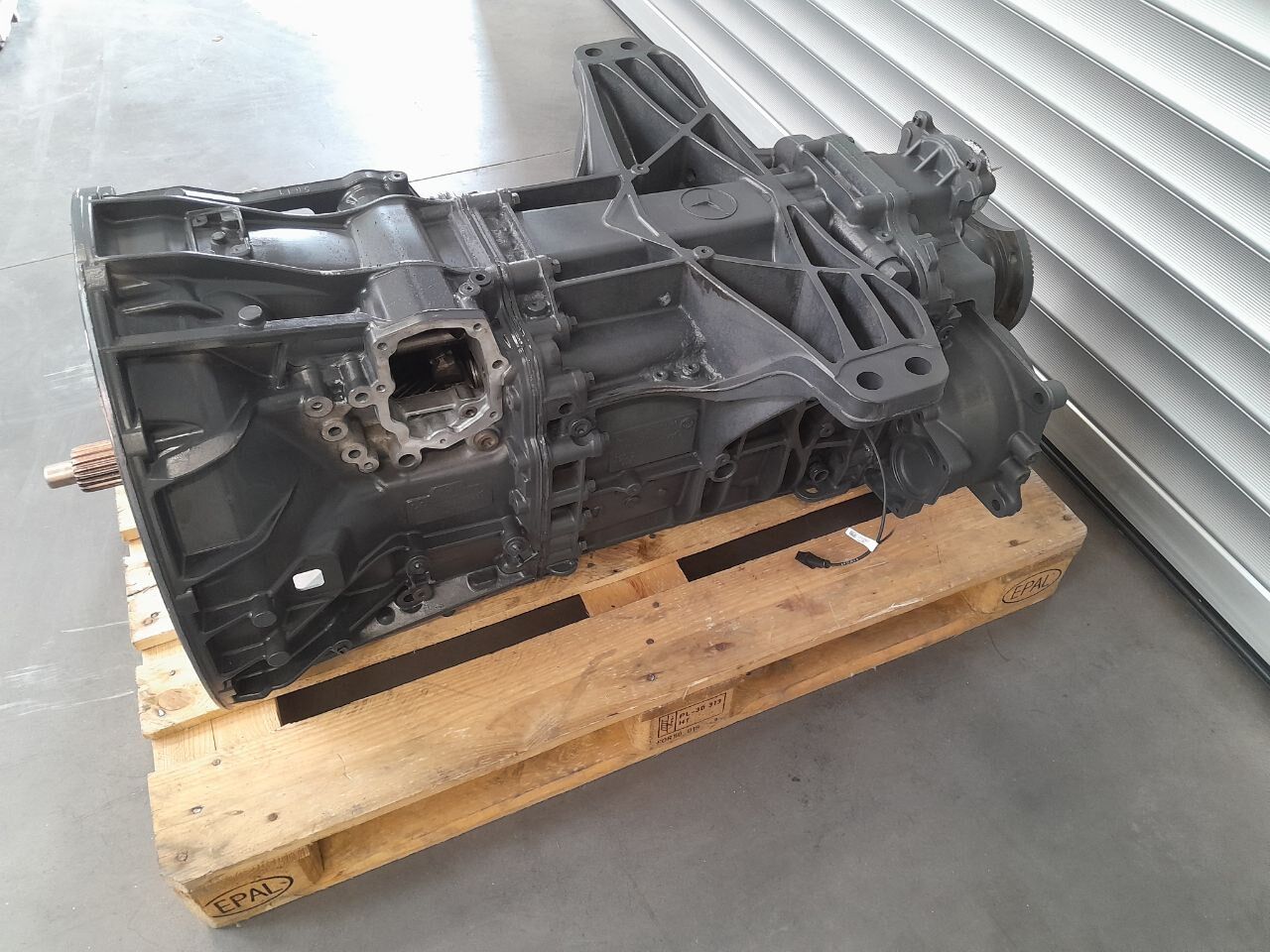 gearbox MERCEDES-BENZ for truck MERCEDES-BENZ G281-12