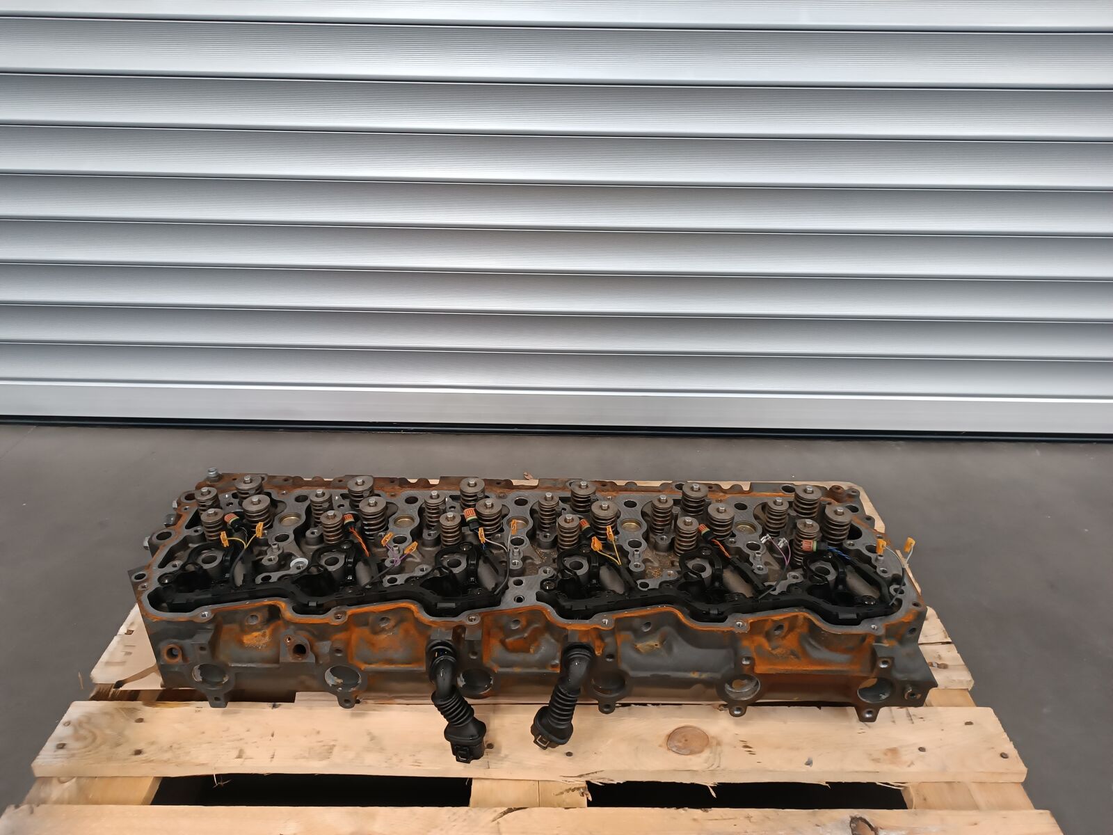 cylinder head DAF XF 105 EURO 5 EEV CF 85 for truck DAF