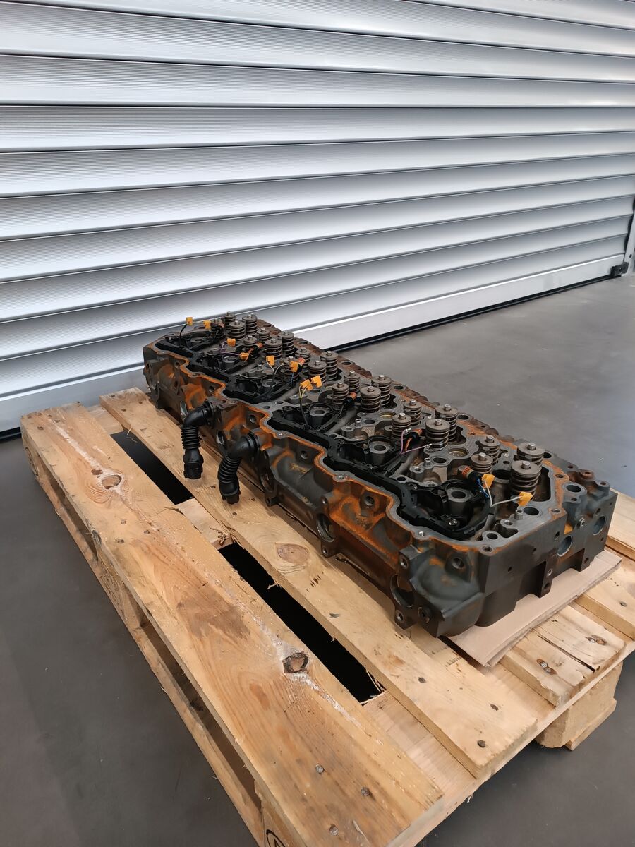 cylinder head DAF XF 105 EURO 5 EEV CF 85 for truck DAF