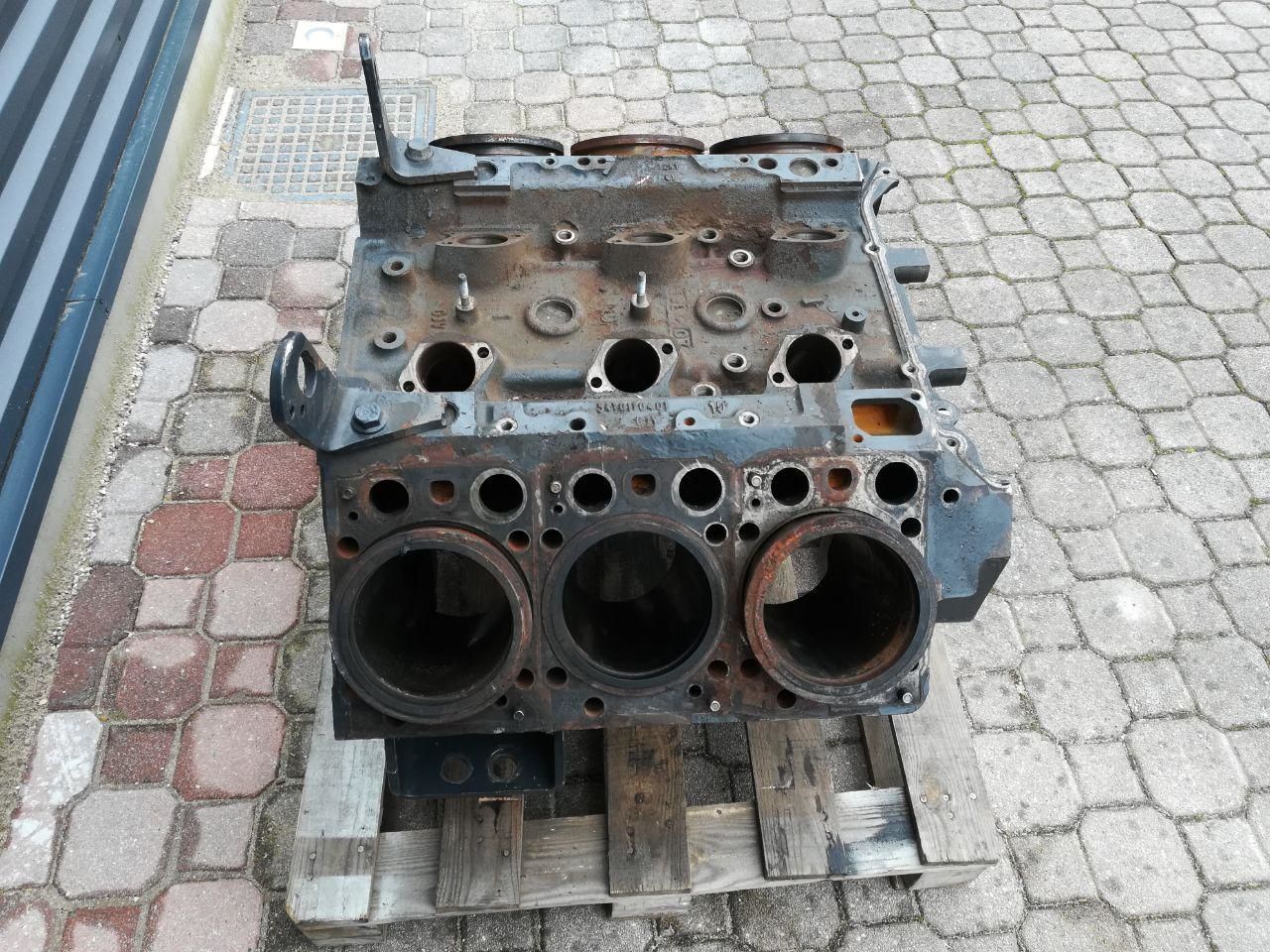 crankcase MERCEDES-BENZ OM501LA for truck MERCEDES-BENZ ACTROS AXOR