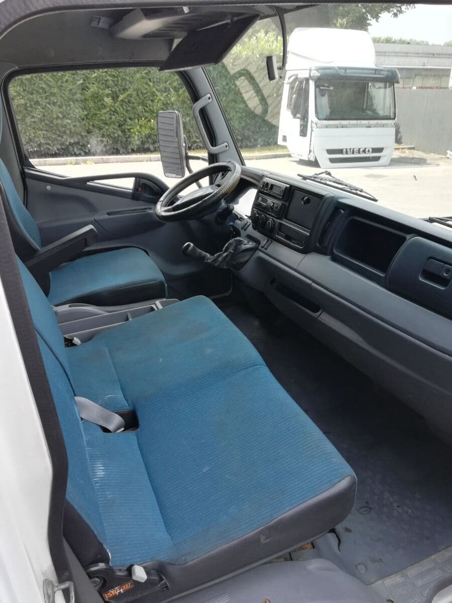 cabin MITSUBISHI FUSO CANTER C TYPE MODEL Euro 6, Euro 5, EEV for commercial vehicle - light truck Mitsubishi Fuso Comfort Cab Large model