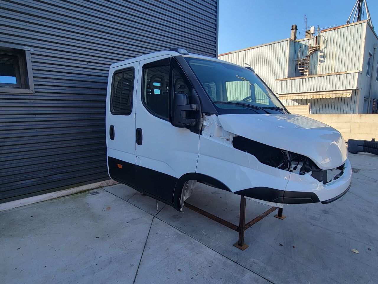 cabin IVECO DAILY E6 for commercial vehicle - light truck IVECO Euro 6 - Double