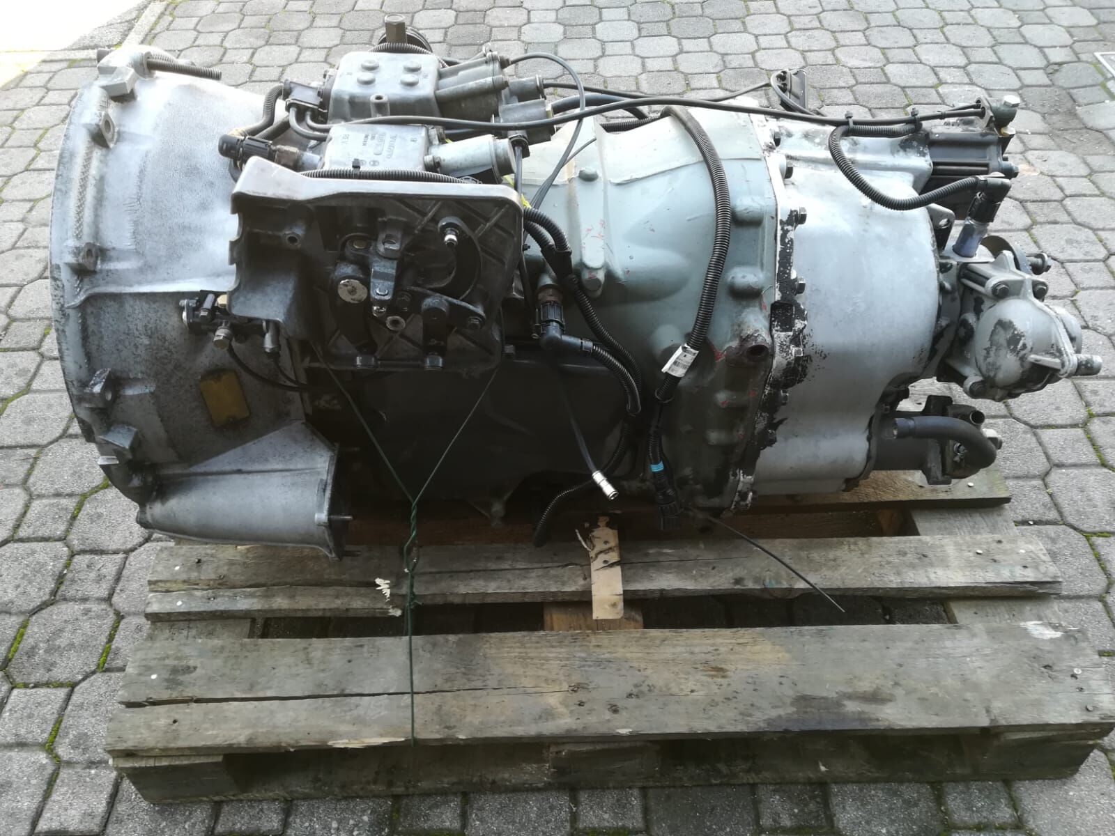 gearbox VOLVO VT2009B for truck tractor VOLVO FH13 FH16