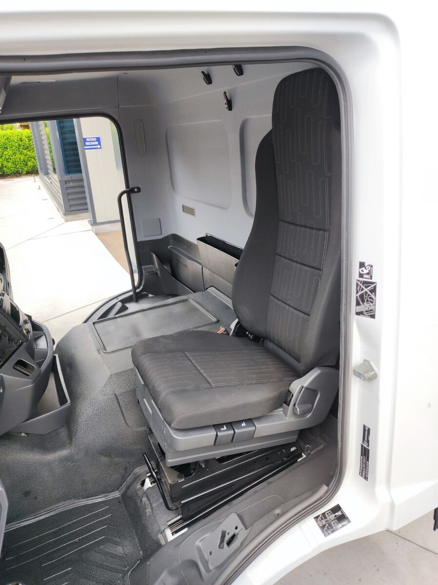 cabin MERCEDES-BENZ ATEGO Euro 6 for truck MERCEDES-BENZ Atego 6 cylinders