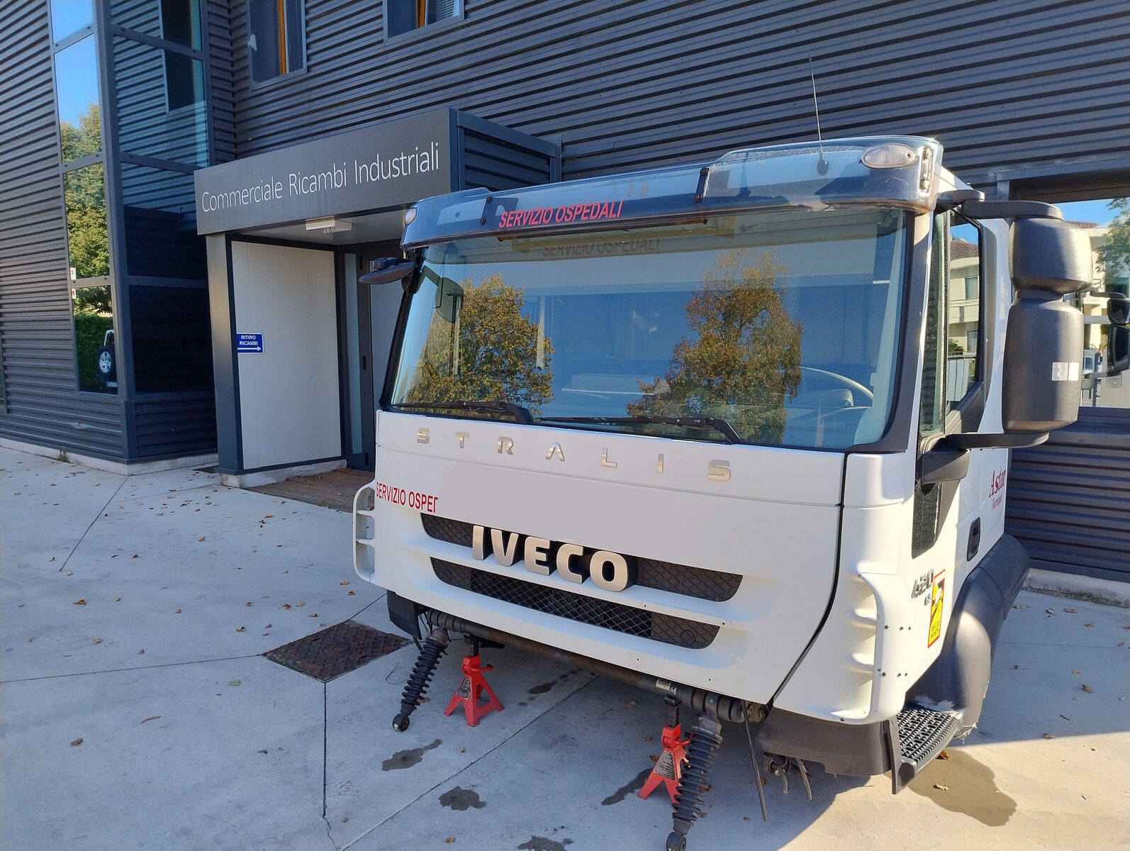 cabin IVECO Stralis AT for truck IVECO LOW ROOF - TETTO BASSO