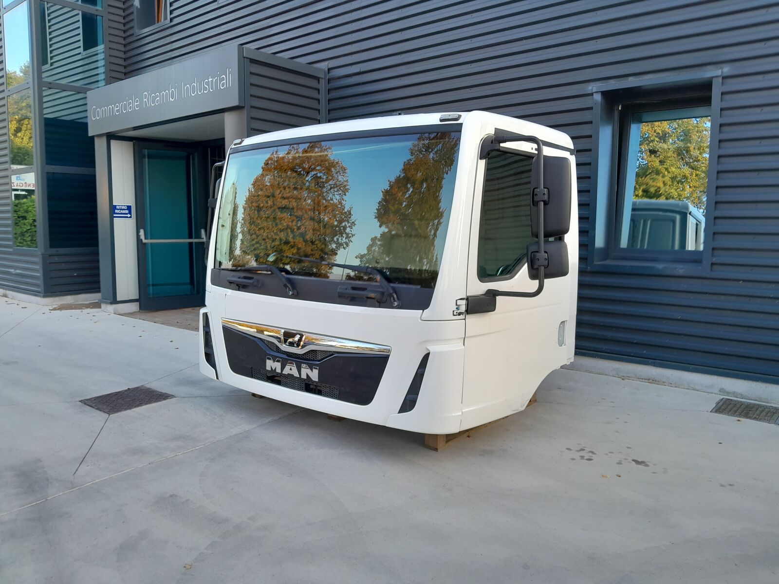 cabin MAN TGM - TGL Euro 6 for truck MAN DAY CAB