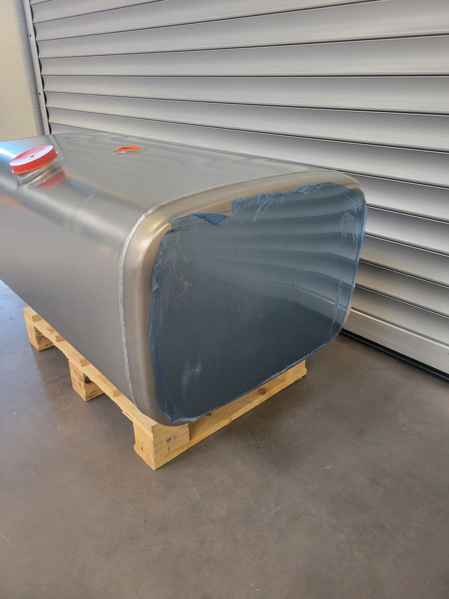 fuel tank IVECO Stralis Trakker for truck tractor IVECO Euro 5 - Euro 6