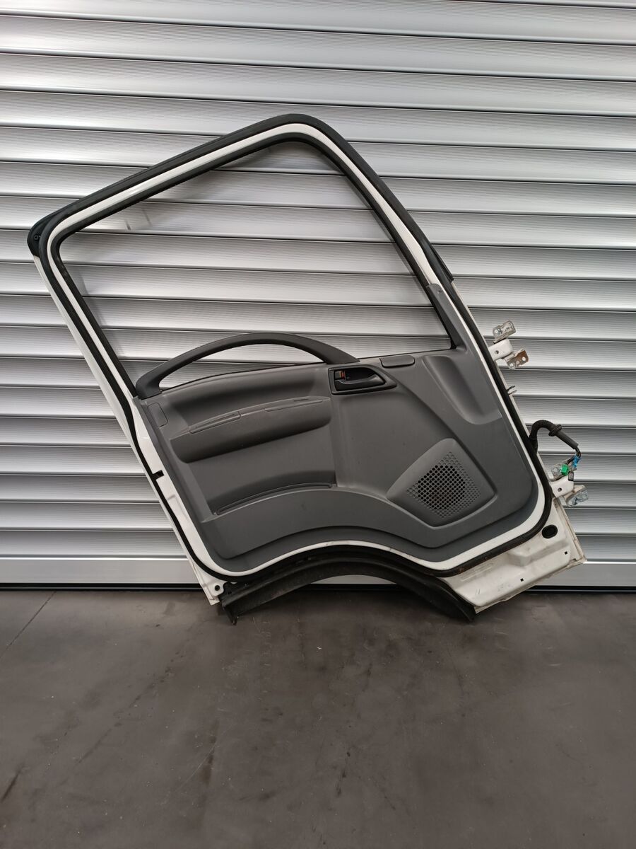 door ISUZU LH - DRIVER - SX - LATO GUIDA for truck tractor ISUZU Left Side - Lato Guida