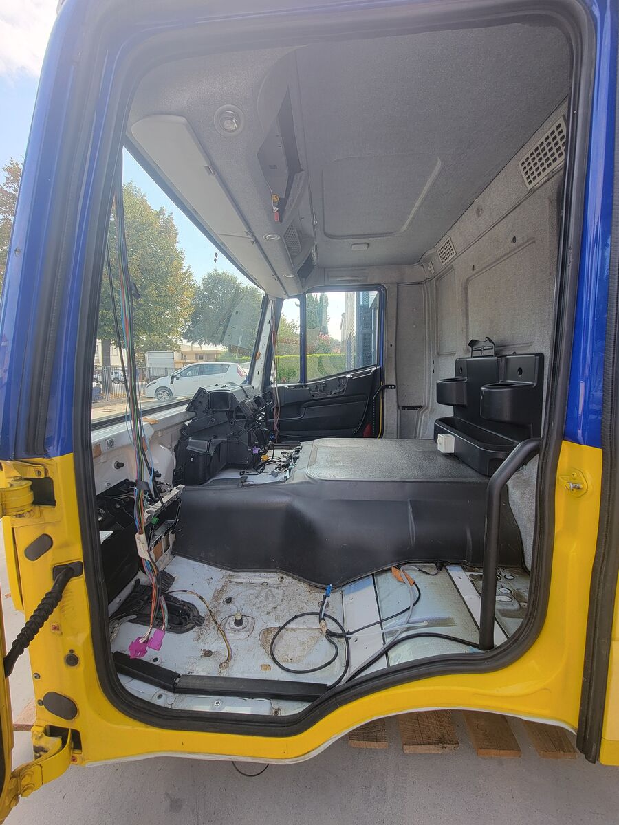 cabin IVECO STRALIS TRAKKER EURO 6 for truck IVECO EURO 6