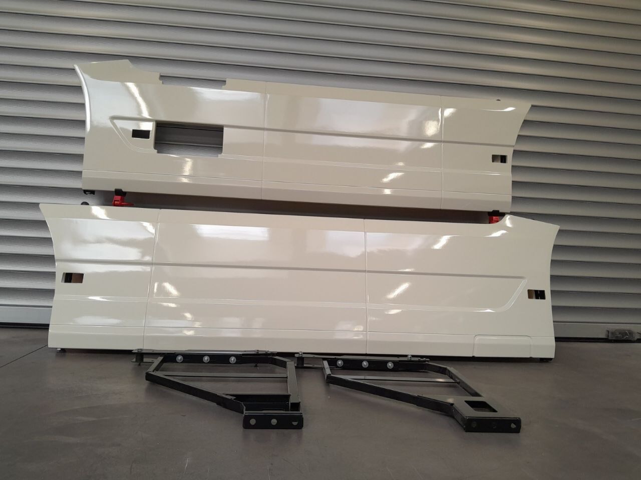 spoiler VOLVO FH EURO 6 SIDESKIRT / CARENE for truck tractor VOLVO FH 3700 mm